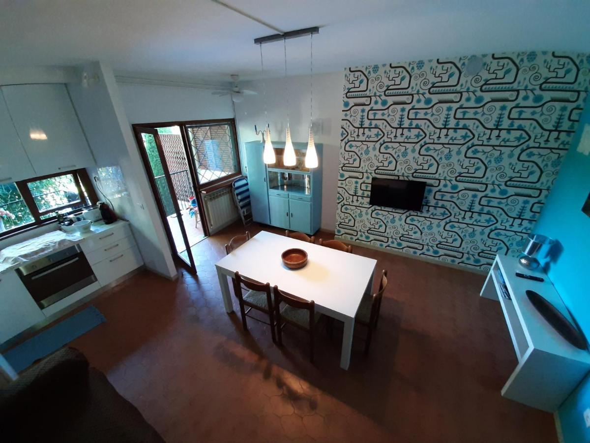 Appartamento Genziana - Con Vista Piscina E Garage Sirmione Zewnętrze zdjęcie