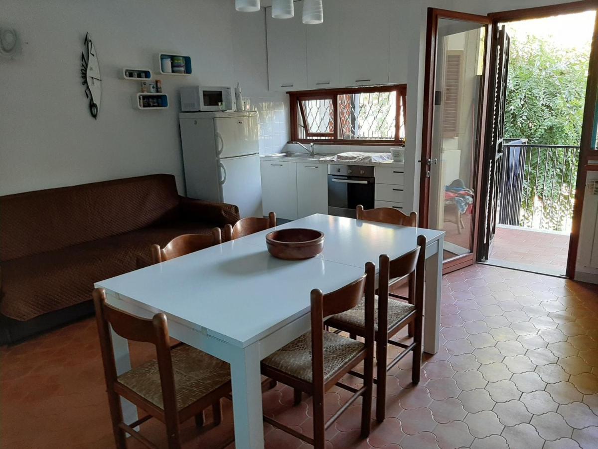 Appartamento Genziana - Con Vista Piscina E Garage Sirmione Zewnętrze zdjęcie