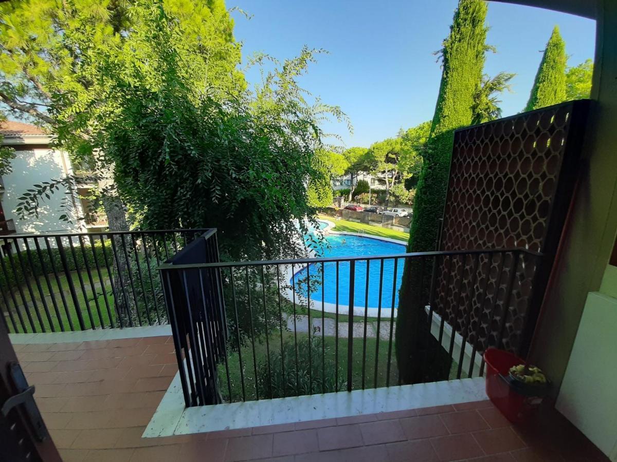 Appartamento Genziana - Con Vista Piscina E Garage Sirmione Zewnętrze zdjęcie
