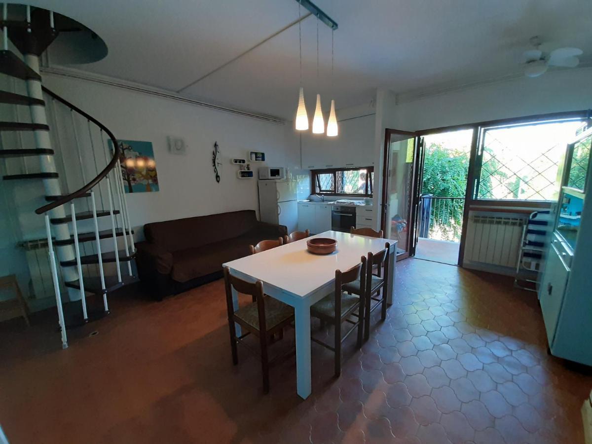 Appartamento Genziana - Con Vista Piscina E Garage Sirmione Zewnętrze zdjęcie