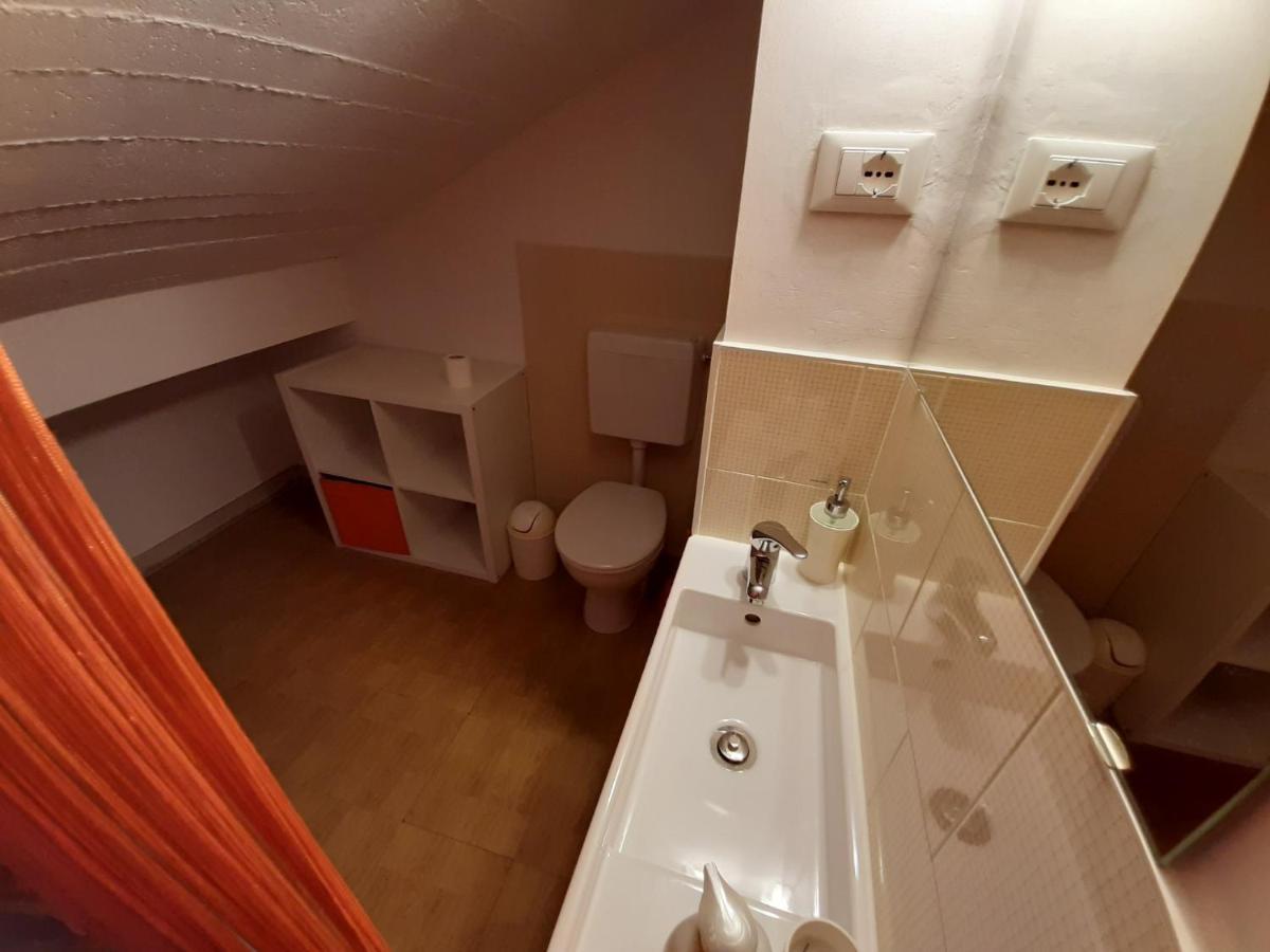 Appartamento Genziana - Con Vista Piscina E Garage Sirmione Zewnętrze zdjęcie