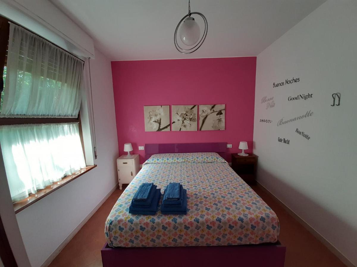 Appartamento Genziana - Con Vista Piscina E Garage Sirmione Zewnętrze zdjęcie