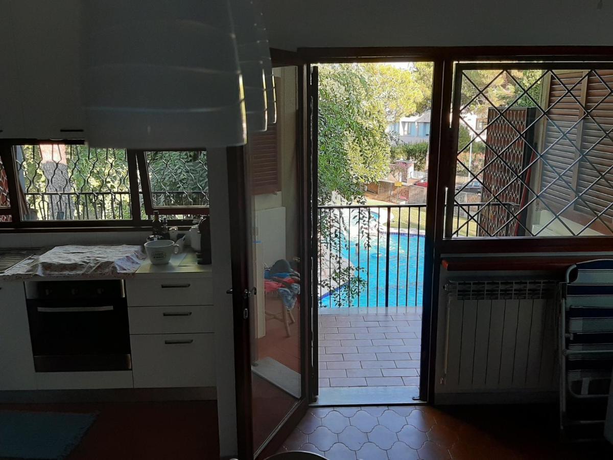 Appartamento Genziana - Con Vista Piscina E Garage Sirmione Zewnętrze zdjęcie